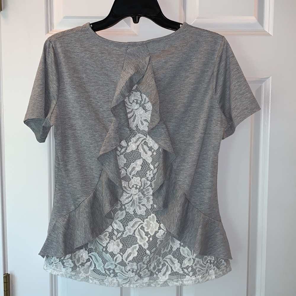 Gray lace back inset ruffle too new without tags